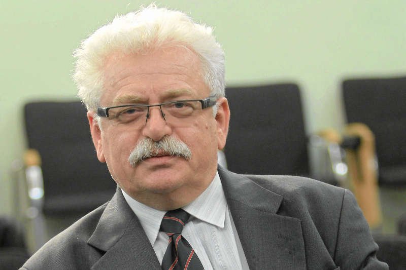 Romuald Szeremietiew opowiada w "DGP" jak wygląda lobbing w polskiej armii