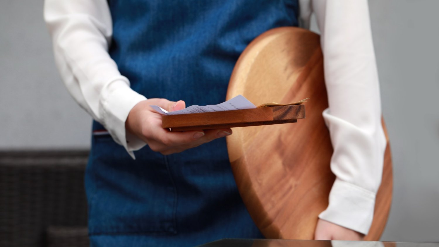 Mapa knajp z ukrytymi opłatami już działa. Same chcą decydować o napiwkach