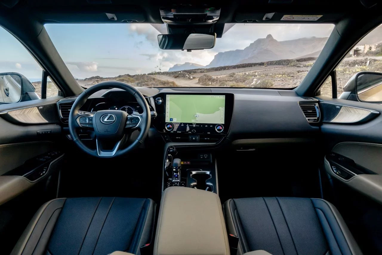 Lexus NX 450h+ Lexus NX 450h+