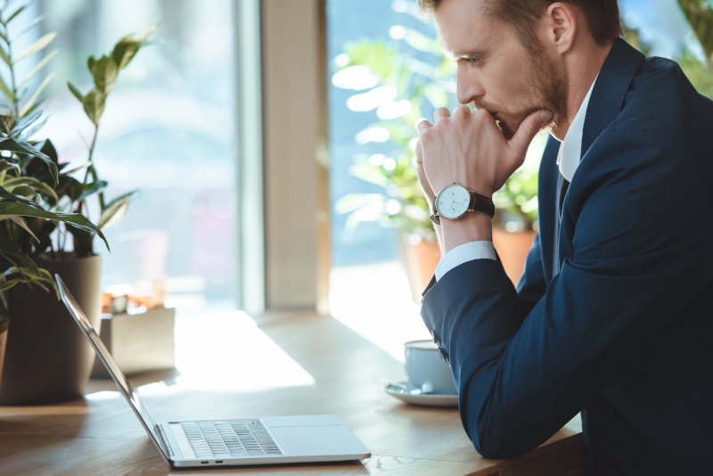 Nasz ekspert podpowiada, jak pogodzić dwie prace.