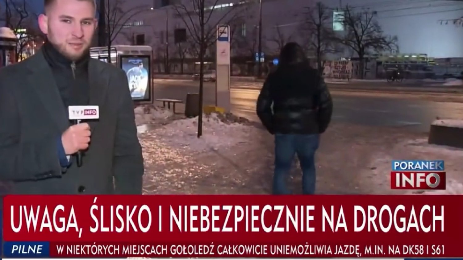 Ustawiony upadek przechodnia na antenie TVP Info? "Pięknie wyreżyserowane"