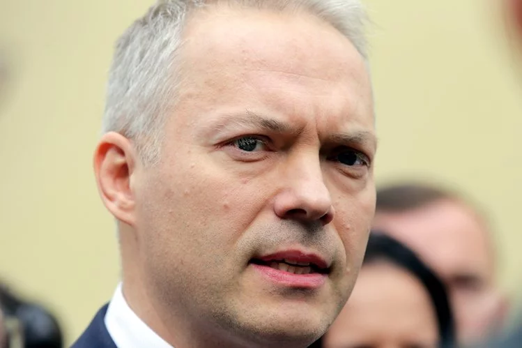 Jacek Żalek po pytaniu o LGBT odparł: To nie są ludzie.