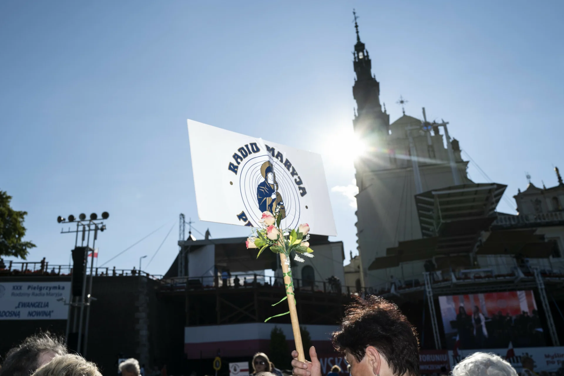 Większość katolików jest za wypychaniem migrantów na Białoruś - wynika z sondażu IBRiS.
