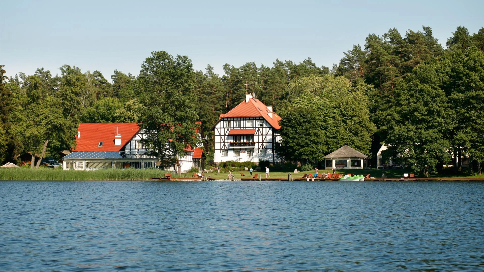 Jabłoń Lake Resort