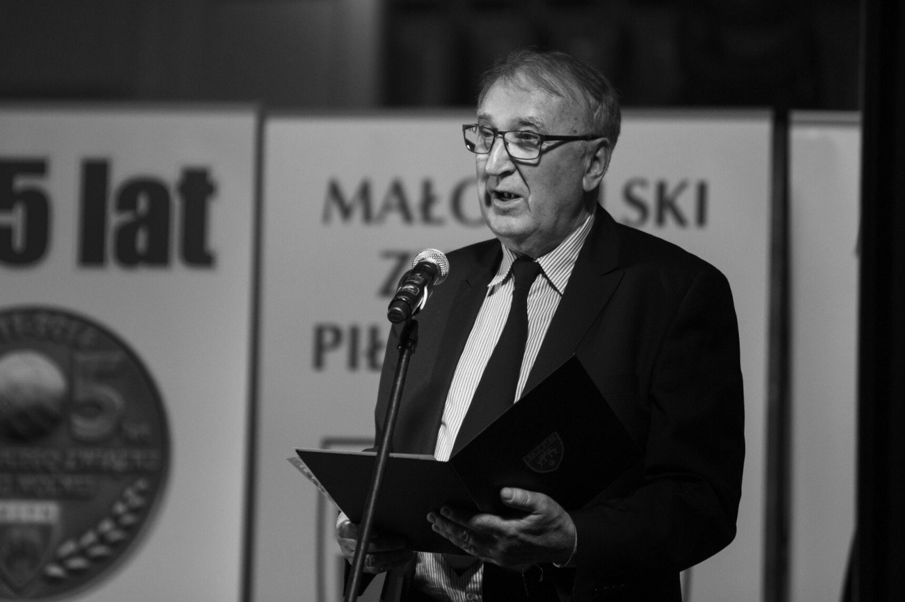 Ryszard Niemiec był dziennikarzem oraz wieloletnim prezesem Małopolskiego Związku Piłki Nożnej.