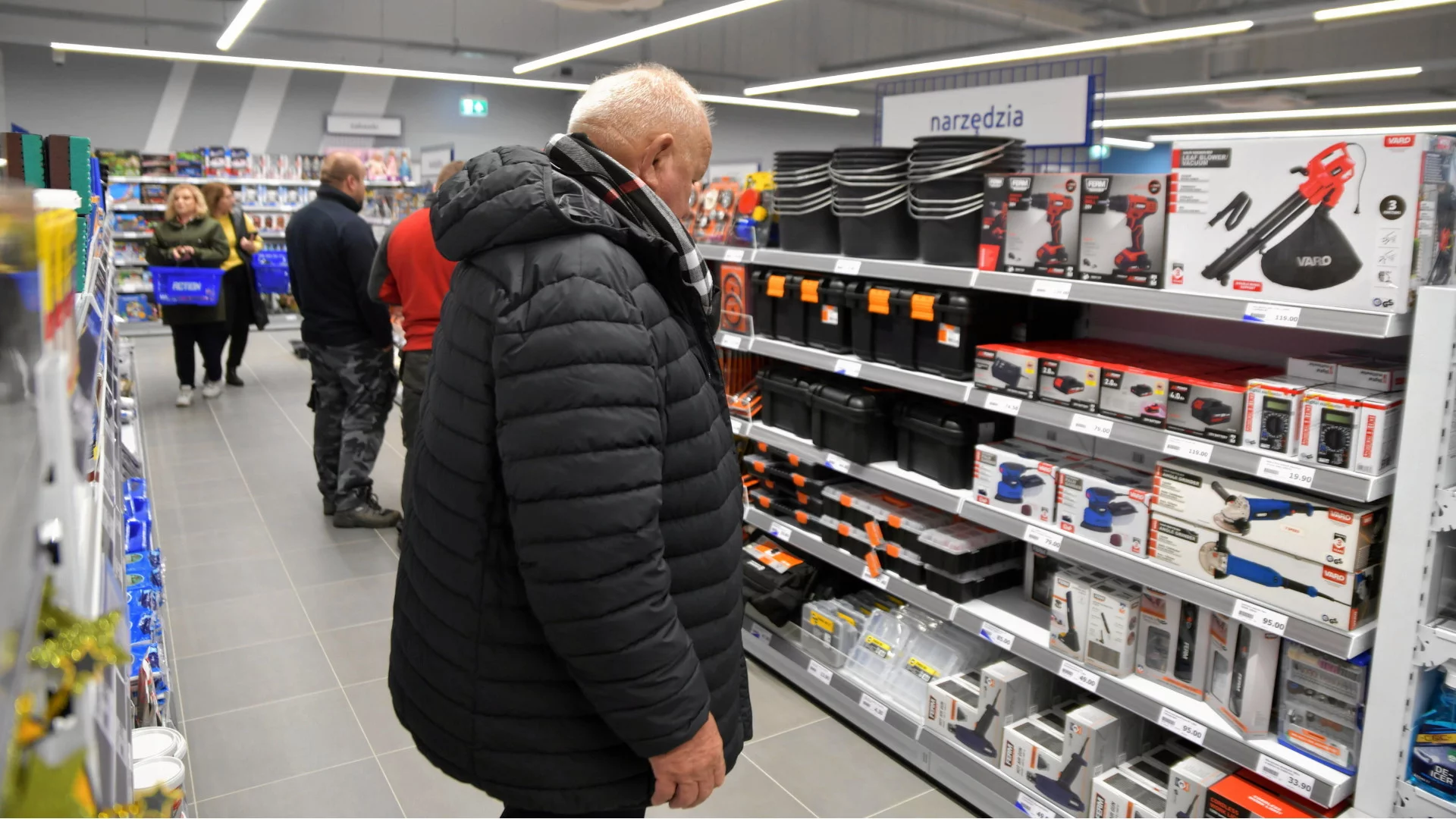 Zamiennik Dysona w Action. Suszarka 5w1 Elle powróciła