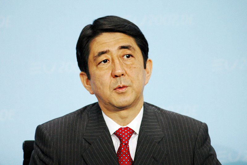 Premier Japonii Shinzo Abe i jego Partia Liberalno-Demorkatyczna to zwycięzcy przedterminowych wyborów parlamentarnych w Japonii.