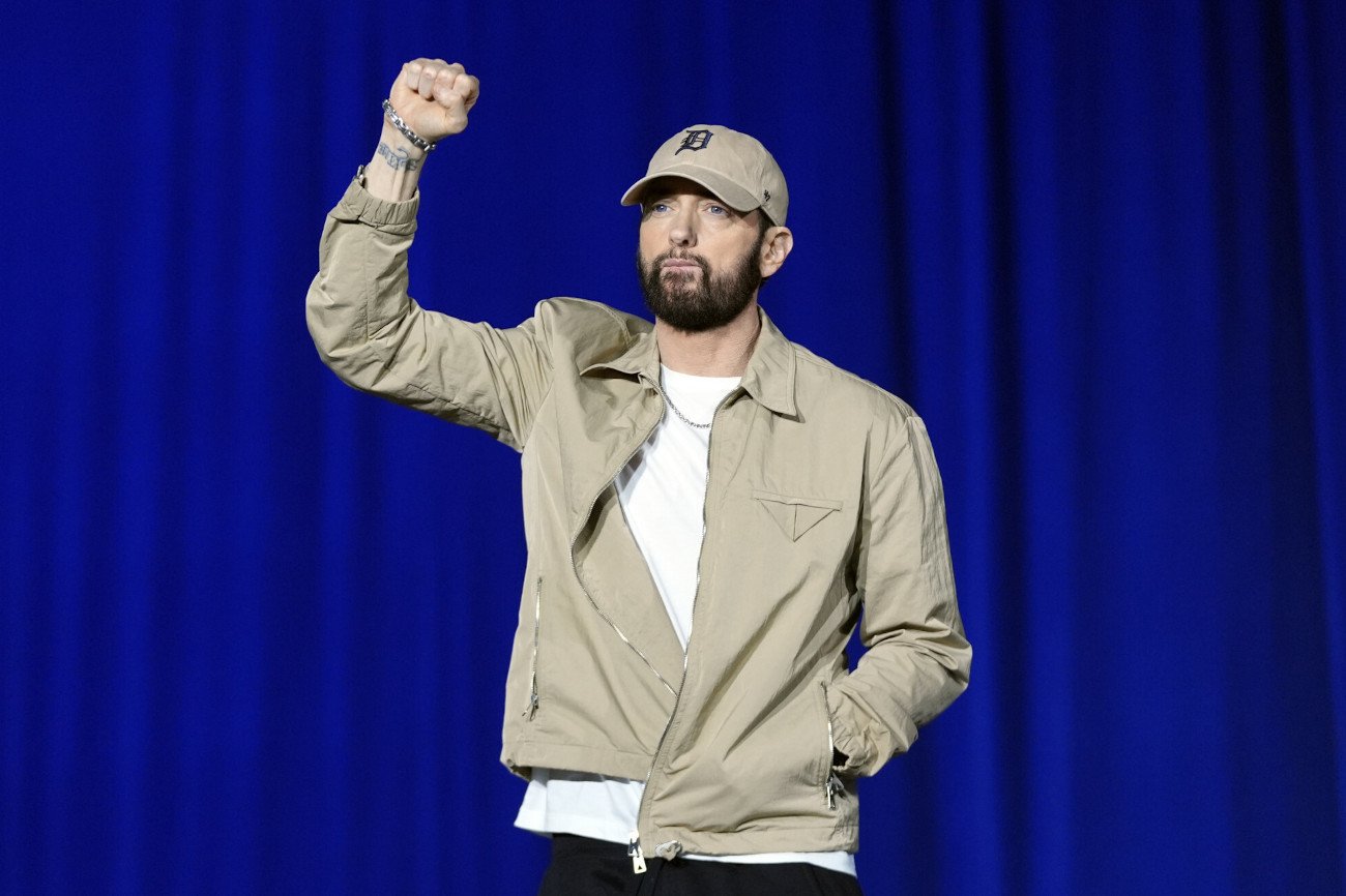 Eminem na wiecu zachęcał do pójścia na wybory.