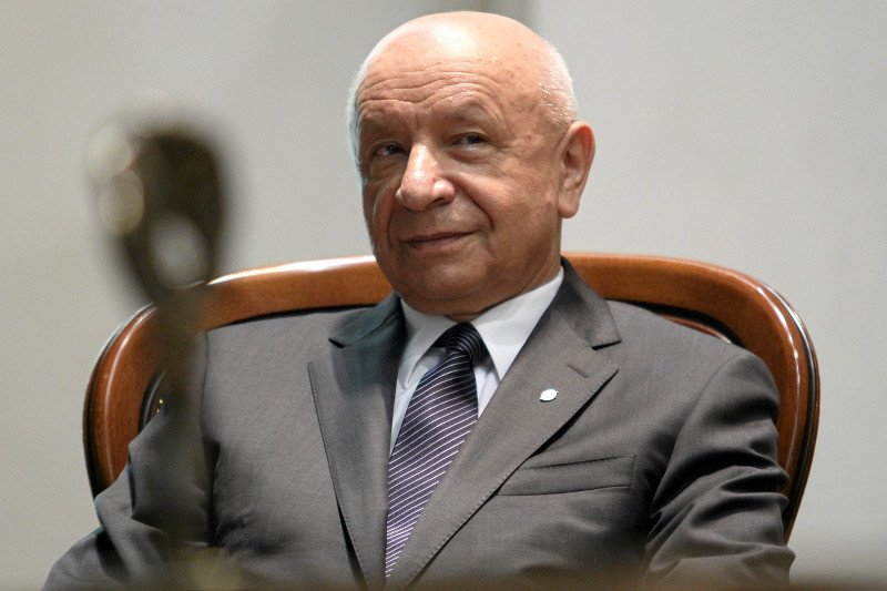 Ustawa o in vitro odczłowiecza dziecko, by można było je abortować? Prof. Chazan pisze do Komorowskiego