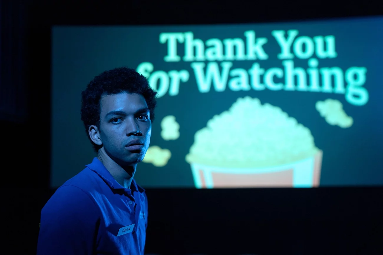 Justice Smith w filmie "W blasku ekranu"