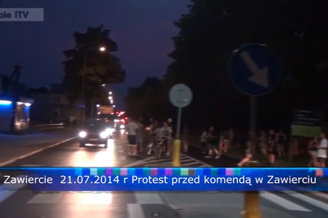 Przed komendą w Zawierciu protestowali znajomi zmarłego 21-latka. Doszło do zamieszek
