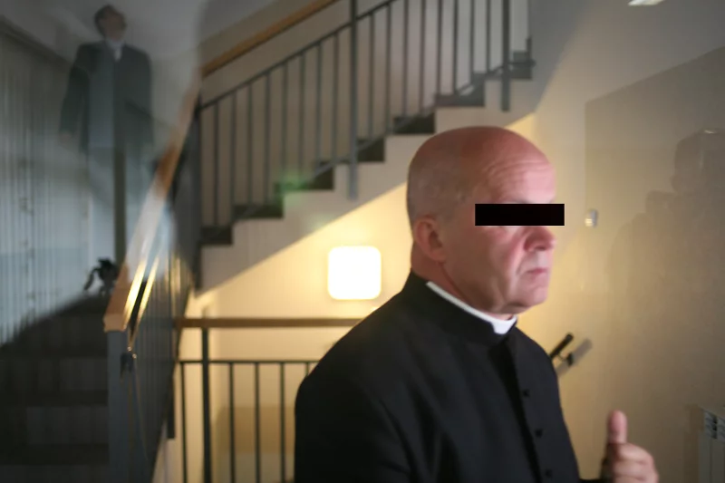 Ks. Stanisław K., były proboszcz parafii w miejscowości Hłudno na Podkarpaciu. Sąd w Brzozowie (w trzecim już procesie w tej sprawie) uznał, że jest on winny znęcania się nad 13-latkiem, co doprowadziło do samobójczej śmierci chłopca.