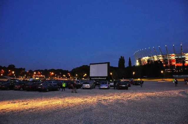 Kino samochodowe, Warszawa