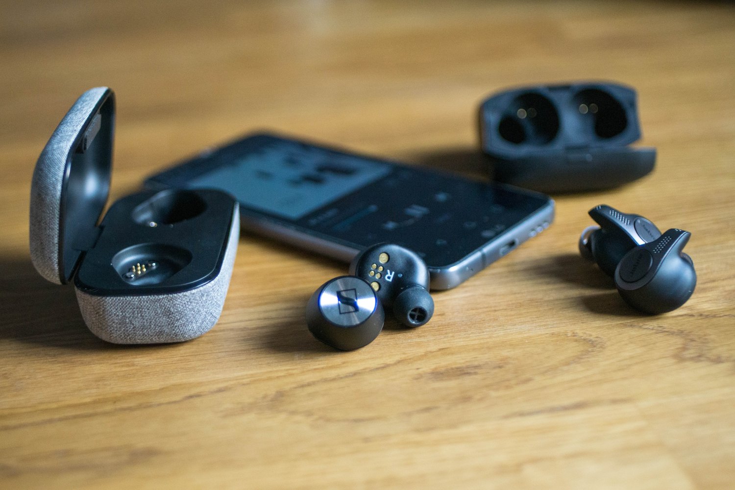 Słuchawki Sennheiser Momentum True Wireless i Jabra Evolve 65t to ciekawe, ale i drogie propozycje.