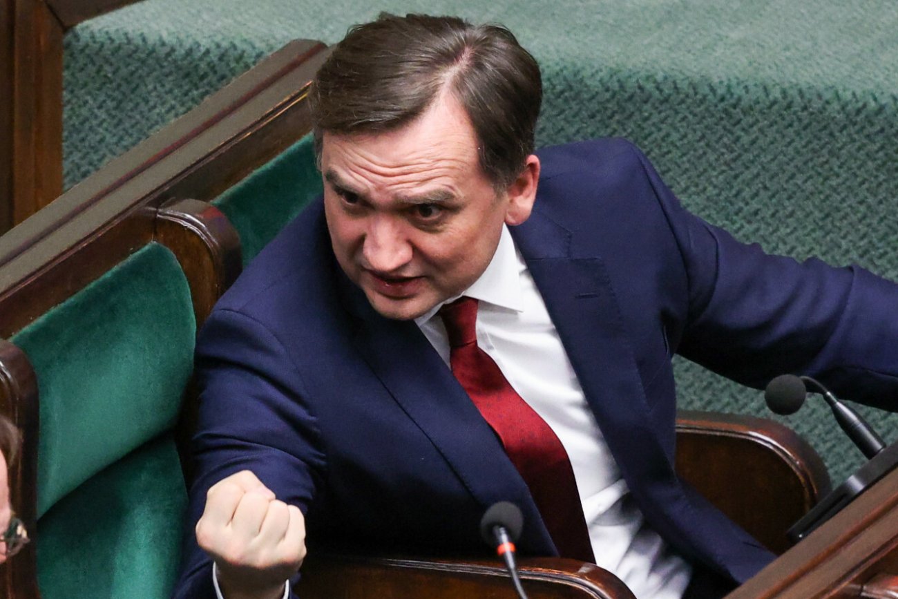 Ziobro o Morawieckim w sprawie Unii Europejskiej. "Pomylił się" Ziobro o Morawieckim w sprawie Unii Europejskiej. "Pomylił się"