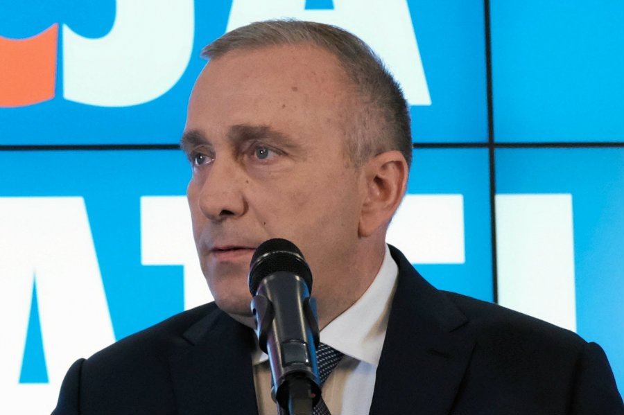 Grzegorz Schetyna ma we wtorek ogłosić największy polityczny transfer z lewicy do PO.