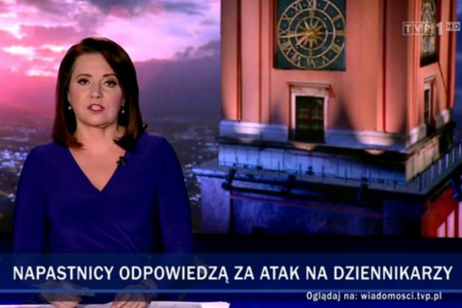 Dwie z protestujących osób, które brały udział w zajściu z Magdaleną Ogórek, po ujawnieniu ich wizerunków przez "Wiadomości" straciły pracę.