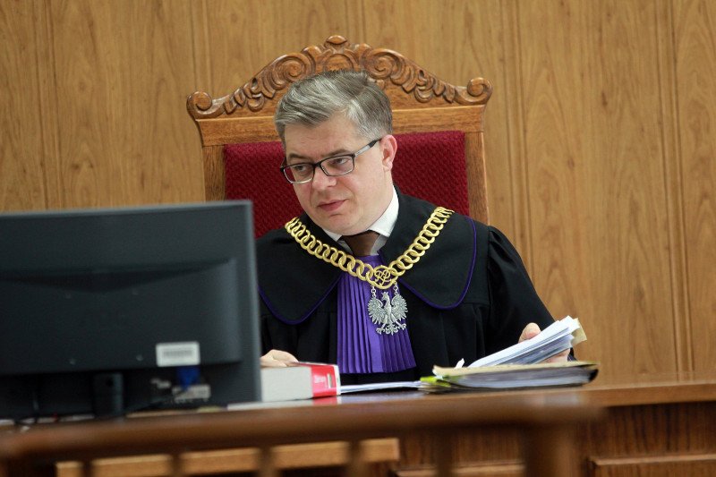 Sędzia Łukasz Biliński stał się nowym wrogiem obecnej władzy. Wszystko przez wyrok w sprawie miesięcznic smoleńskich.