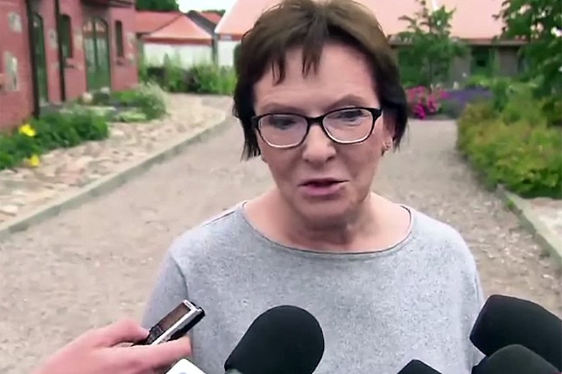Riposta Ewy Kopacz do Beaty Szydło i Jarosława Kaczyńskiego staje się hitem sieci.