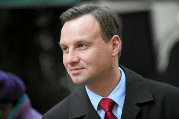 PiS łagodzi stanowisko względem in vitro. Andrzej Duda może na tym tylko zyskać.