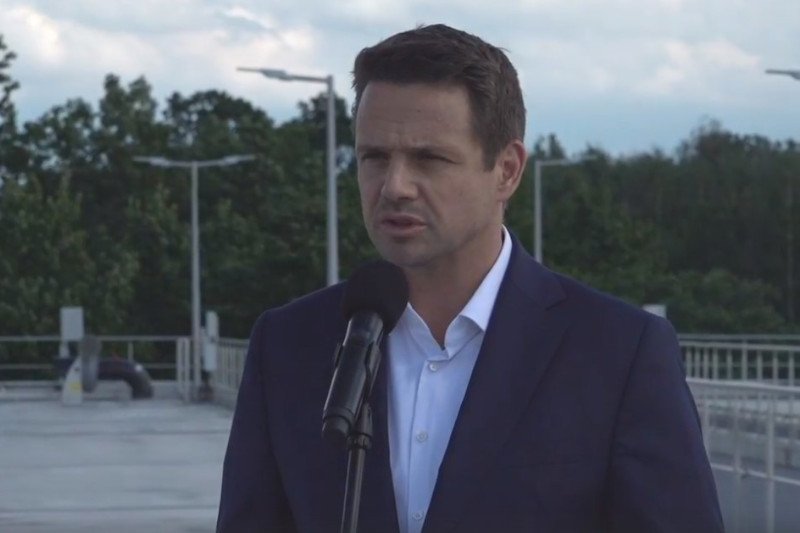 Rafał Trzaskowski i inni samorządowcy z największych polskich miast pomogą gminom na Podkarpaciu.