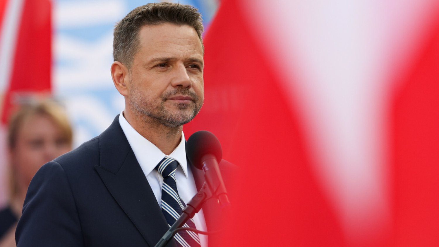 Pytamy politologów o rady dla Rafała Trzaskowskiego w sytuacji, gdy w sondażach spadły jego notowania. Oto co mówi trzech ekspertów.