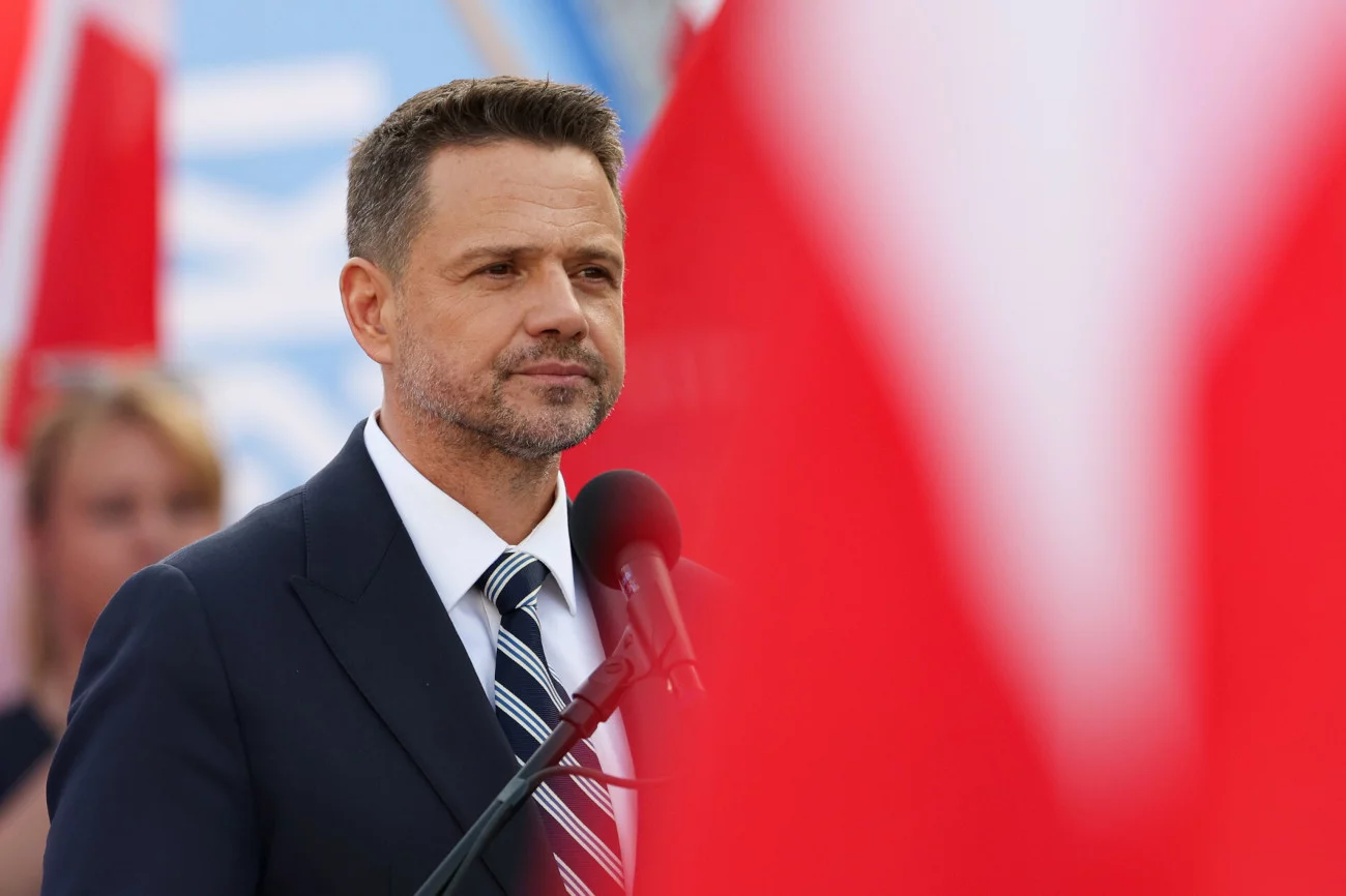 Pytamy politologów o rady dla Rafała Trzaskowskiego w sytuacji, gdy w sondażach spadły jego notowania. Oto co mówi trzech ekspertów.