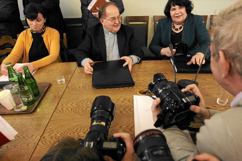 Wydawca "Do Rzeczy" nie chciał stawać o. Tadeuszowi Rydzykowi na drodze w walce o miejsce na multipleksie dla Telewizji Trwam.