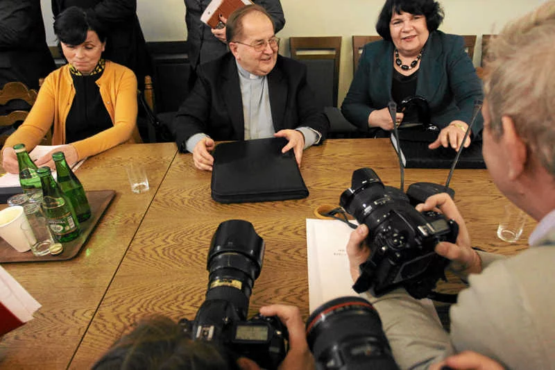 Wydawca "Do Rzeczy" nie chciał stawać o. Tadeuszowi Rydzykowi na drodze w walce o miejsce na multipleksie dla Telewizji Trwam.