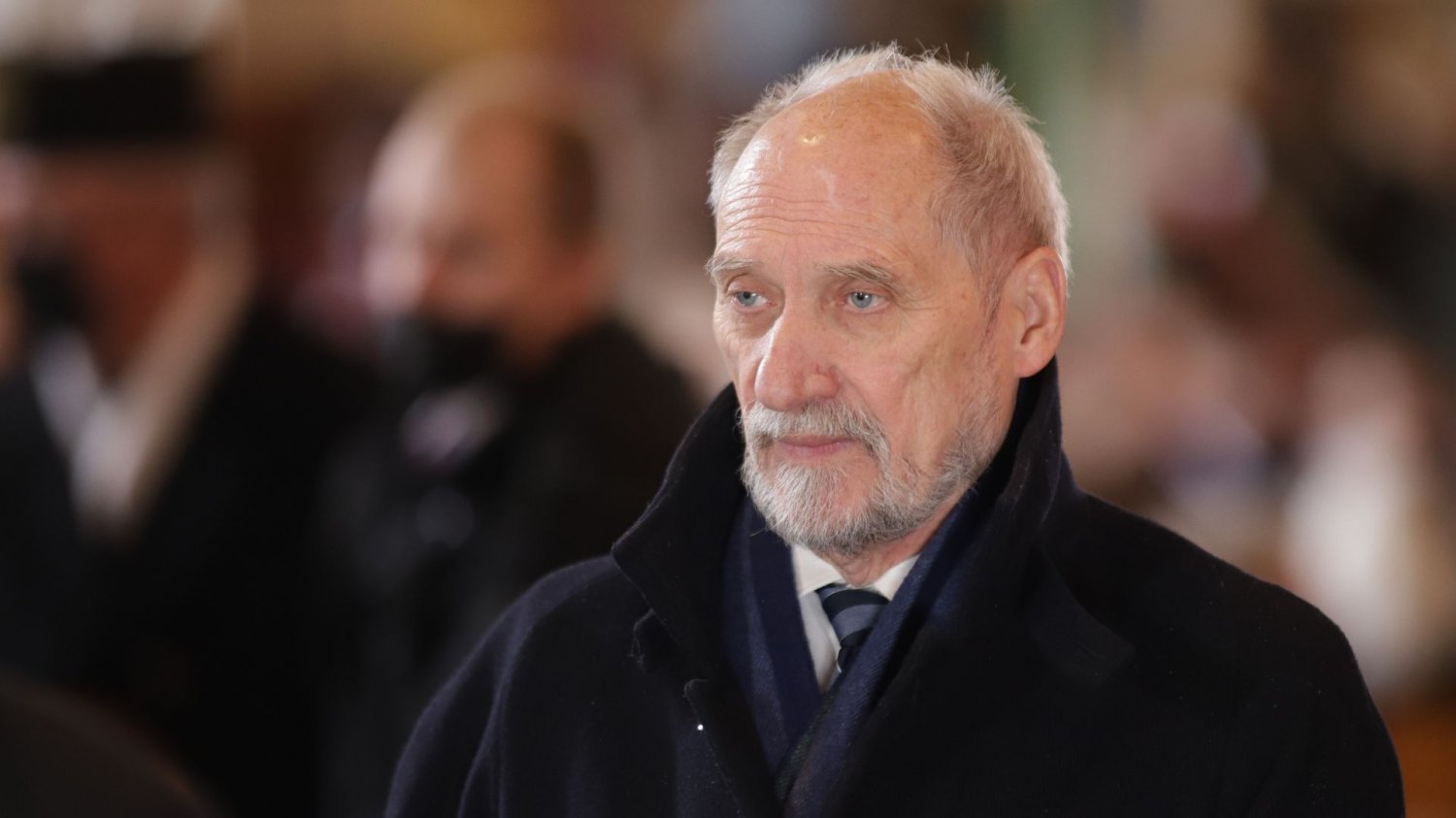 Antoni Macierewicz zaliczył nową kompromitację. Nawet nie potrzebował już Smoleńska Antoni Macierewicz w wywiadzie z Mateuszem Wiktorowiczem zadeklarował, że zna język hiszpański, jednak nie umiał odpowiedzieć na pytania reportera w tym języku