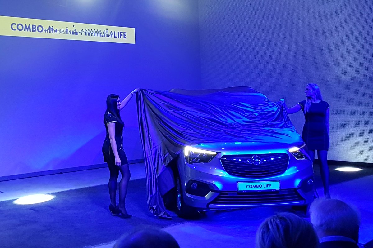 Prezentacja nowego modelu Opla Combo Life w Warszawie.