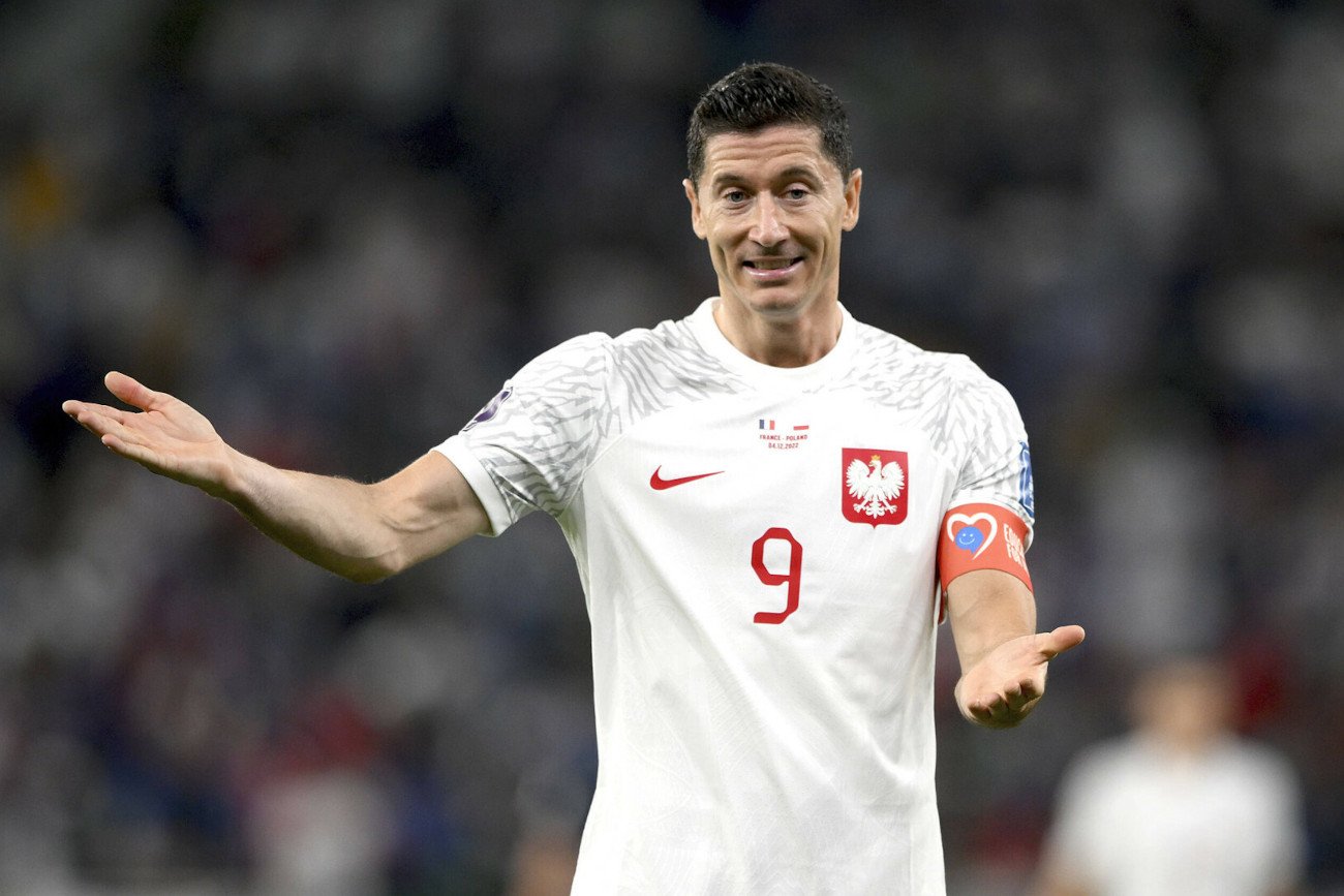 Robert Lewandowski zakończył mundial w Katarze z dwoma trafieniami. Polacy dotarli do 1/8 finału MŚ 2022.