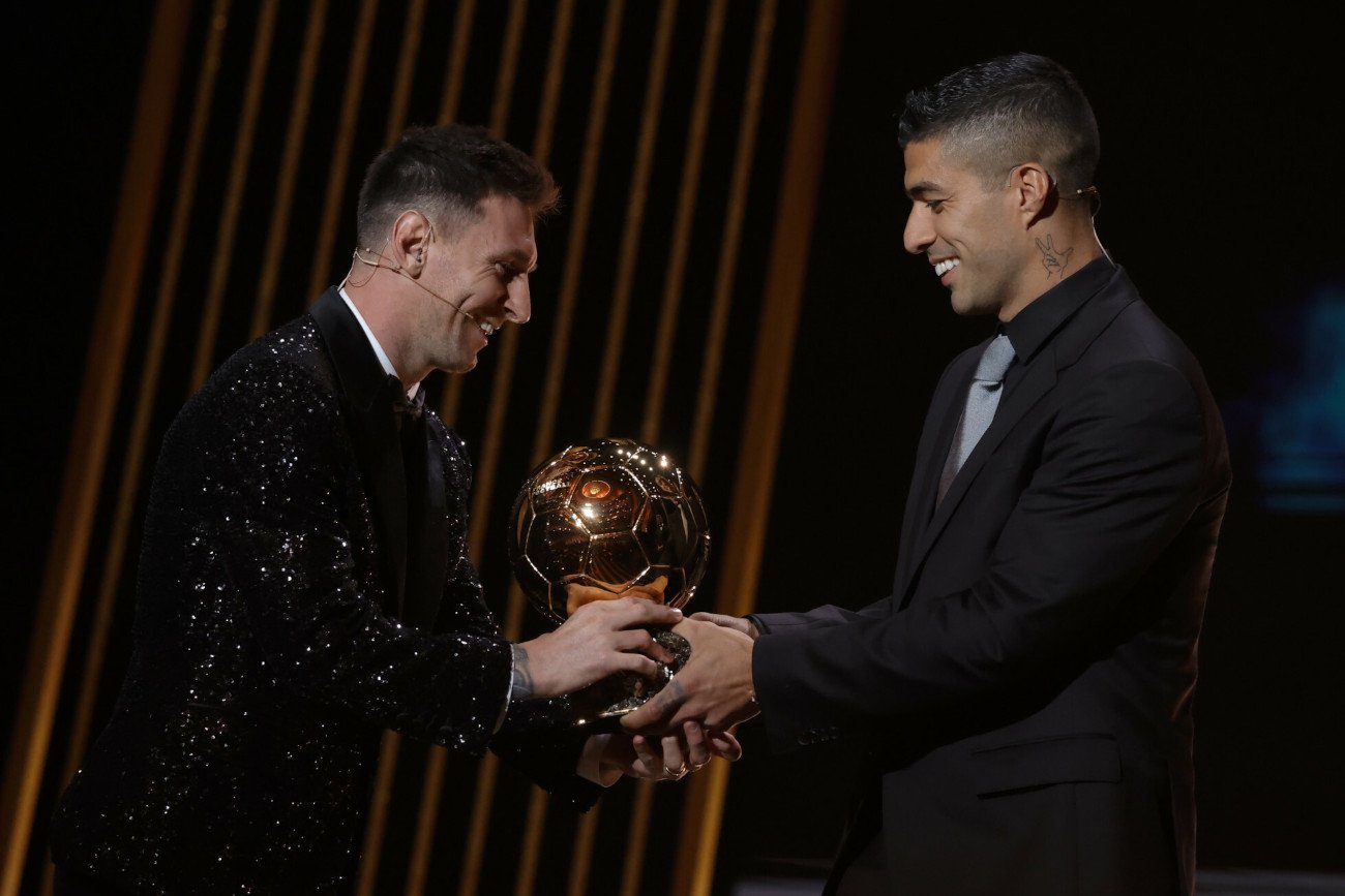 Złota Piłka za rok 2021 trafiła w ręce Lionela Messiego. Zdaniem wielu ekspertów, zabrakło takiej nagrody dla polskiego mistrza.