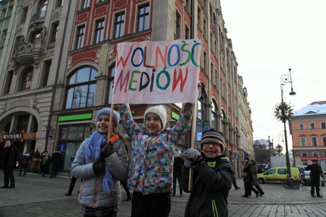Demonstracje w sprawie wolnych mediów organizowane są w całej Polsce