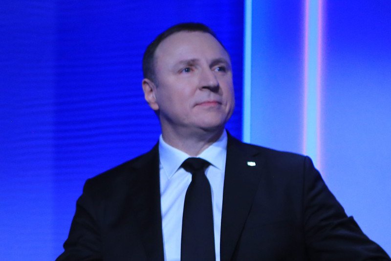 "Jeżeli komuś myli się telewizja publiczna z domem publicznym...". Kurski wymierza karę, powołując się na papieża