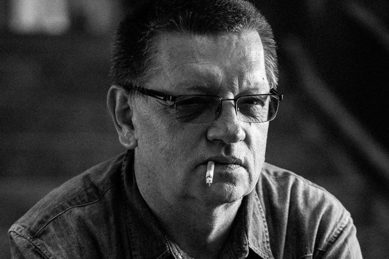 "Fakt": człowiek od Macierewicza to były esbek. Jak pisze dziennik, to płk Piotr Wroński za pieniądze prześwietlał pracowników PWPW.