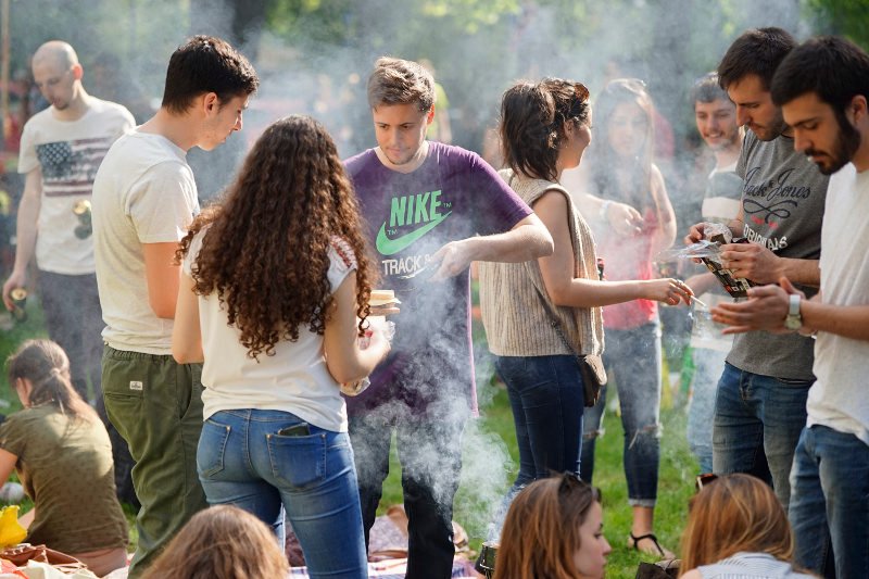 A w czasie majówki tysiące Polaków odpalają grille.