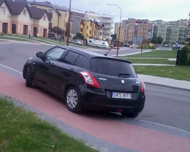 Tak wygląda tajemnicze auto spod domu Macieja Kowalskiego