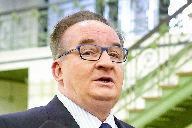 Wygląda na to, że niewiele pozostało po pozycji, którą Jacek Saryusz-Wolski wypracował sobie przez lata w Brukseli.