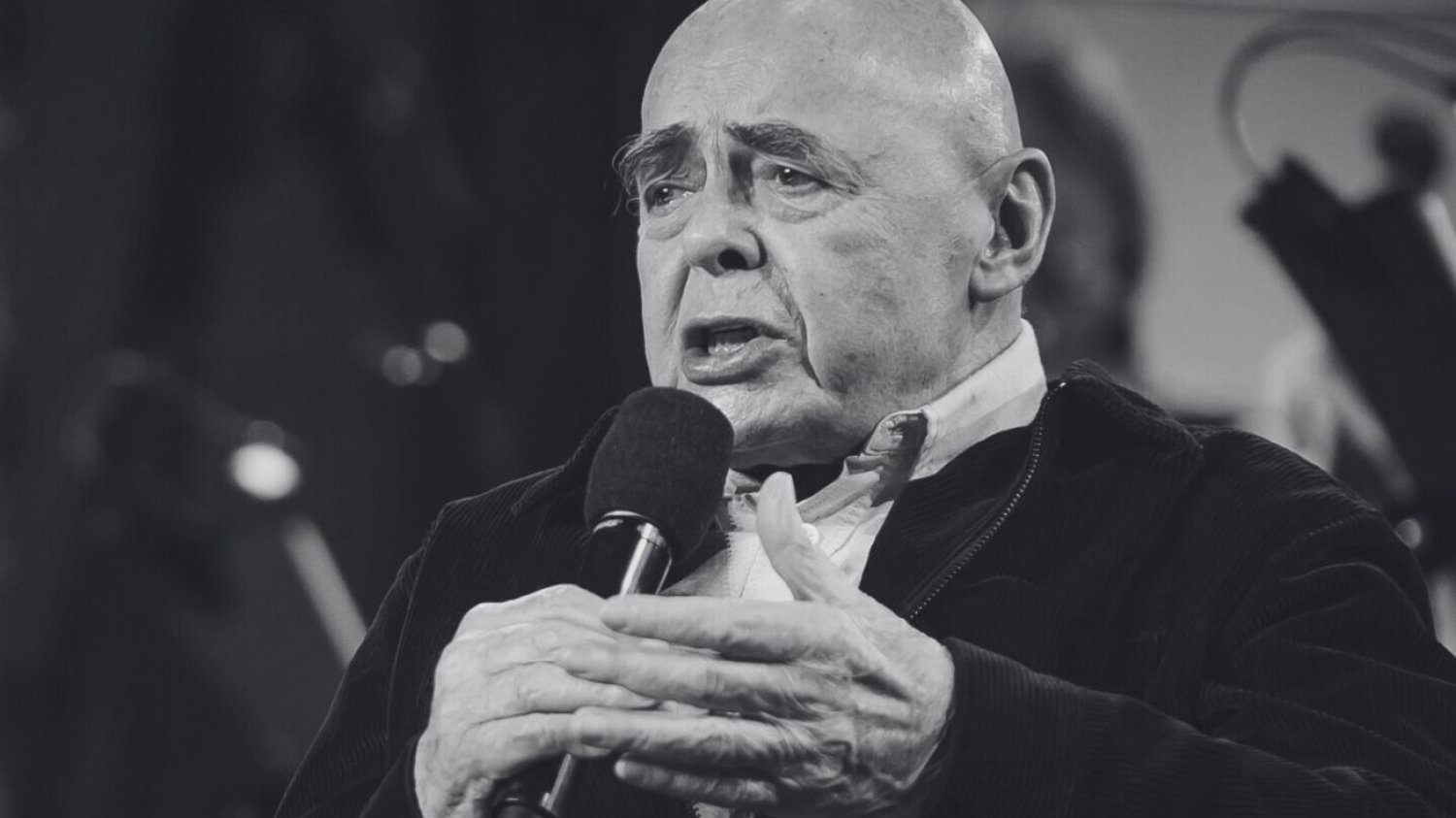 Stanisław Tym miał życzenie co do pochówku. Na drodze do jego spełnienia stoją jednak przepisy.