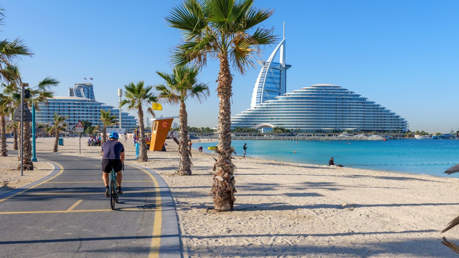 Rainbow reaguje na sytuację na Bliskim Wschodzie. 3 trasy zawieszone na długo