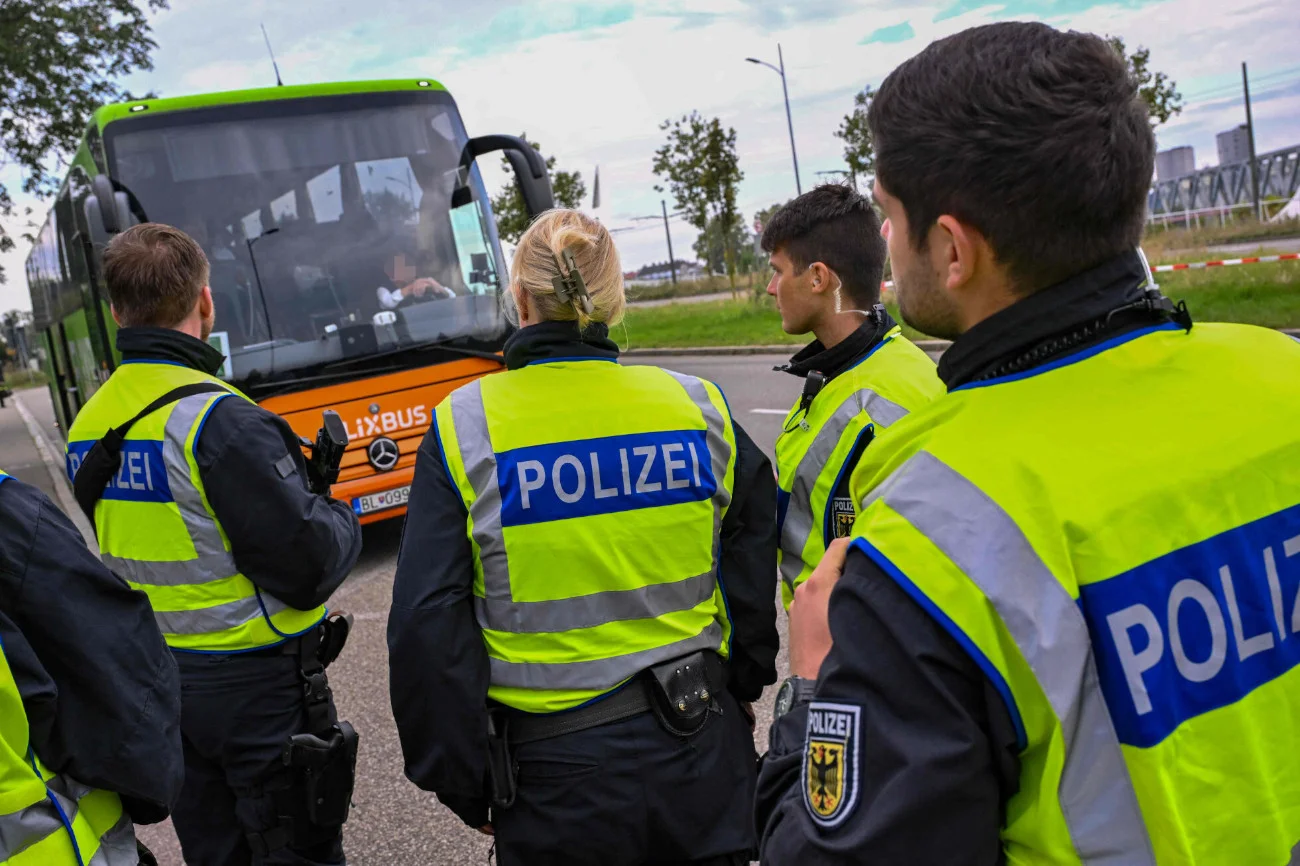 Mniej wniosków o azyl w Niemczech. To efekt skutecznych kontroli na granicy