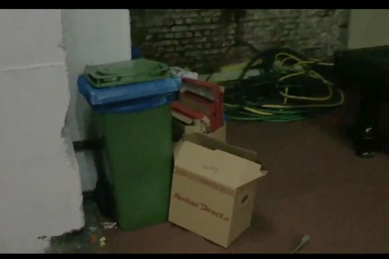 Curling Team Łódź udostępnił na swoim profilu nagranie, które ukazuje standardy panujące w hali, gdzie rozgrywały się mistrzostwa Polski w curlingu.