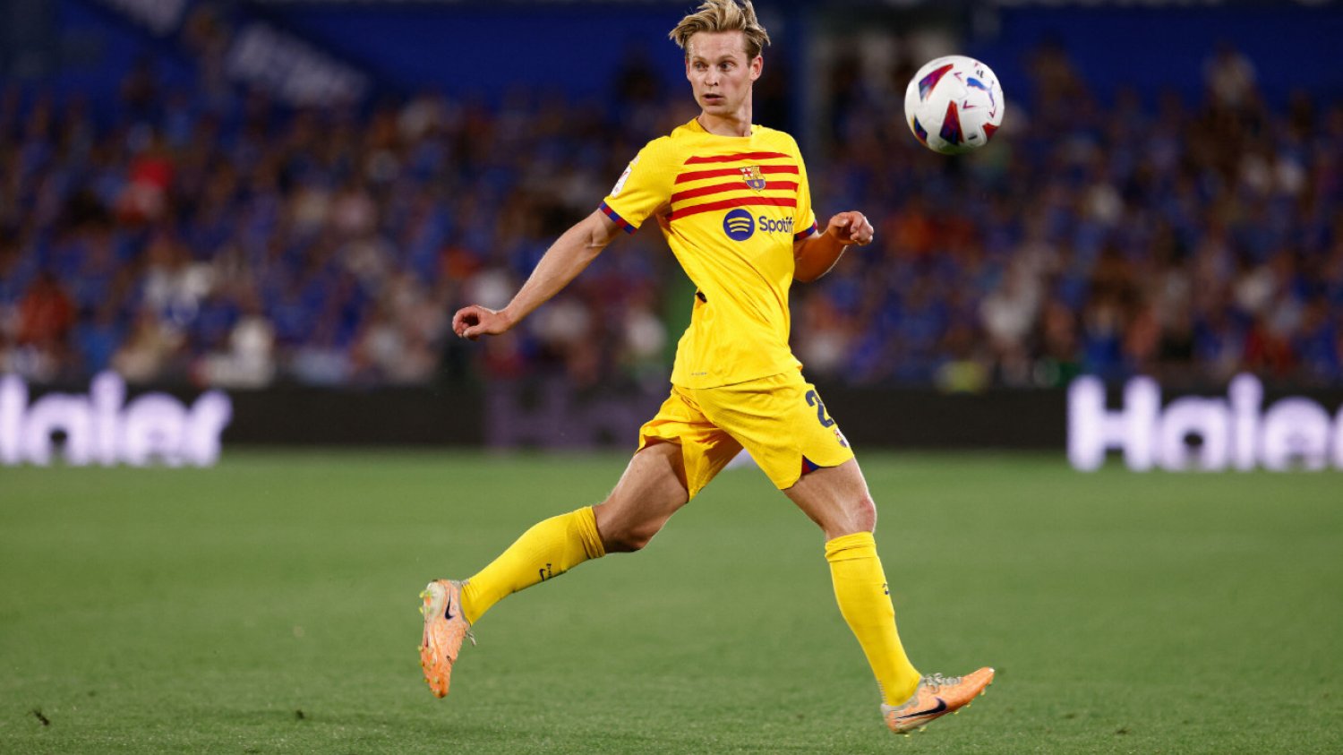 Frenkie de Jong został kupiony przez Bercelonę aż za 75 mln euro
