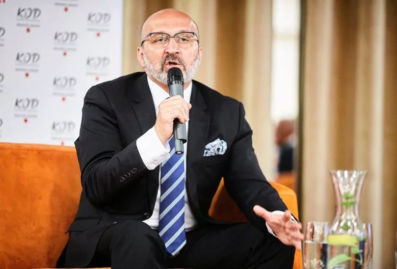 W latach 2005-06 Kazimierz Marcinkiewicz był premierem koalicyjnego rządu PiS-LPR-Samoobrona. Dziś jest jednym z najpoważniejszych krytyków Prawa i Sprawiedliwości.