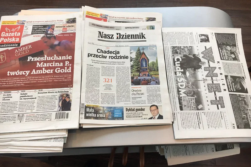 LOT zachęca podróżnych do lektury eksponując wyłącznie prawicowe gazety - twierdzi Marcin Zaborowski.