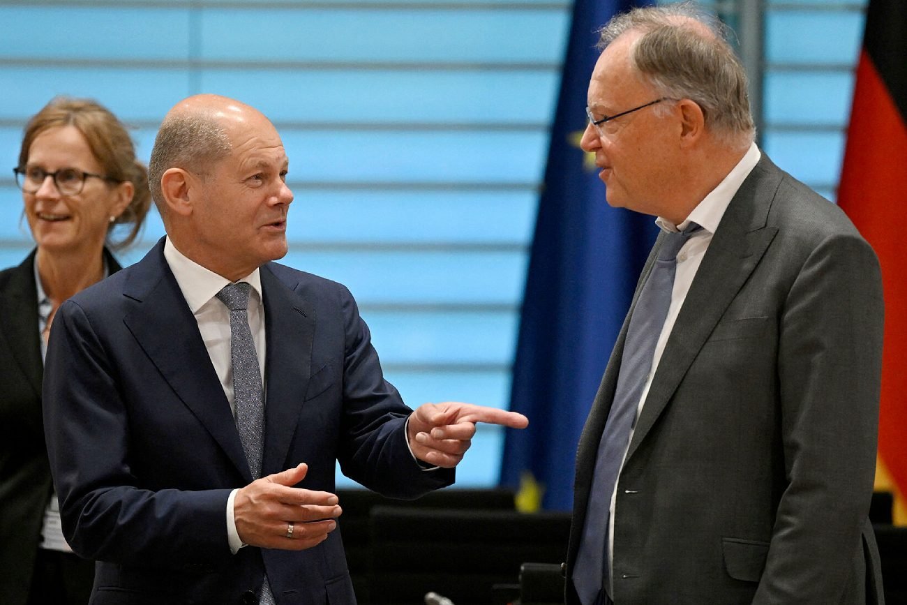 Kanclerz Niemiec Olaf Scholz i premier Dolnej Saksonii  Stephan Weil.