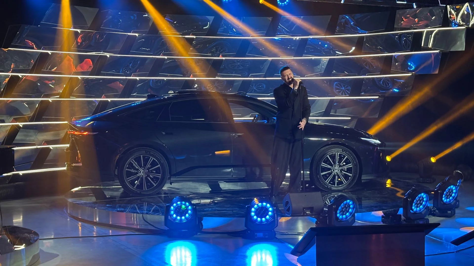 Lexus ES premiera