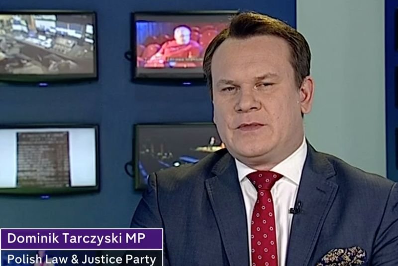 Dominik Tarczyński ostro wypowiadał się na antenie stacji Channel 4 ws. przyjmowania uchodźców.