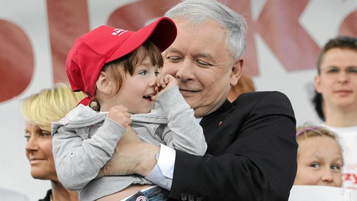 Najnowsze dane GUS są niepokojące dla PiS. Może okazać się, że "efekt 500+" działał tylko przez chwilę.